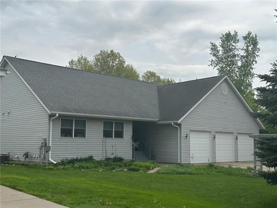 625 Shoreview Ct, Amery, WI