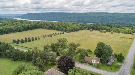 5946 Middle Rd, Springwater, NY