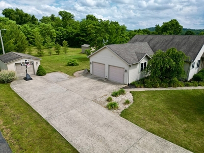 374 Robinson Rd, Chillicothe, OH