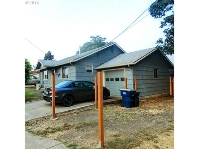 412 N 1st St, Creswell, OR