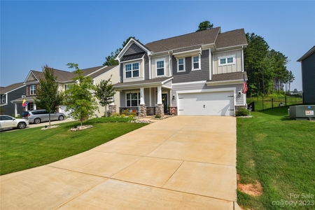 115 Outrigger Ln, Troutman, NC