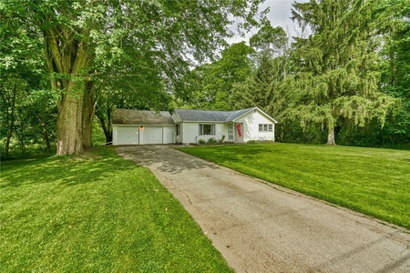 477 Gallup Rd, Spencerport, NY