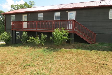 2876 Jeanette Holladay Rd, Parsons, TN