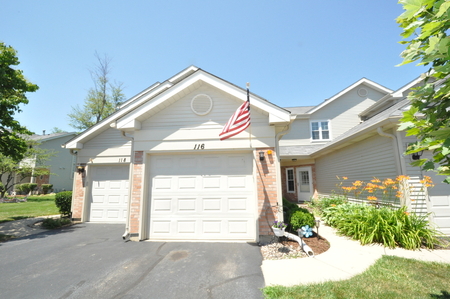 116 Golfview Dr, Glendale Heights, IL