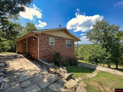 17 Orval Ln, Mountain Home, AR