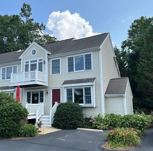 235 Carver Rd, Plymouth, MA