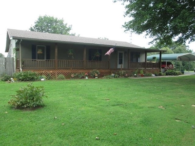 2070 Slaughters Lake Rd, Hanson, KY