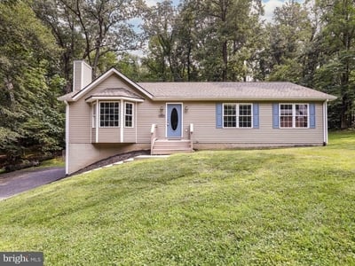 396 Persimmon Pear Ln, Harpers Ferry, WV