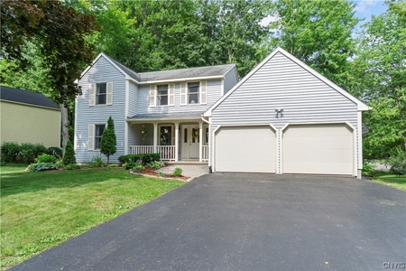 3444 Stanford Dr, Baldwinsville, NY