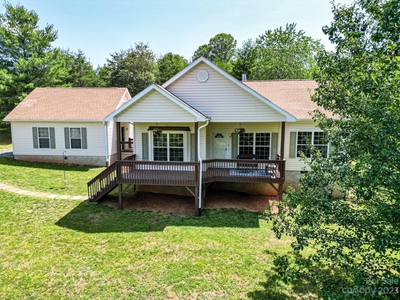 21 Wesley Dr, Leicester, NC