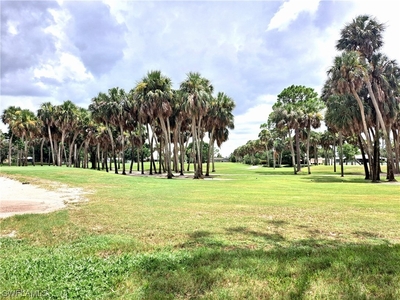 1699 Golf Club Dr, North Fort Myers, FL