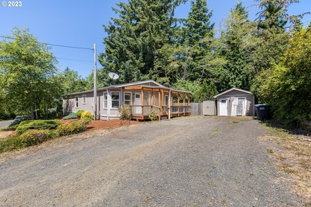 240 Sw Brentwood Dr, Waldport, OR