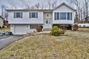 110 Northpoint Dr, Olyphant, PA