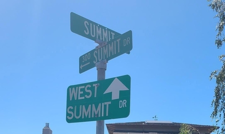 418 Summit Dr, Emerald Hills, CA