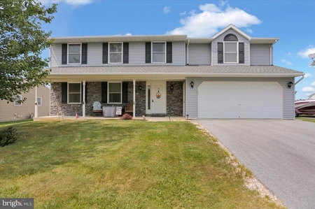 16 Meadow Dr, Newmanstown, PA