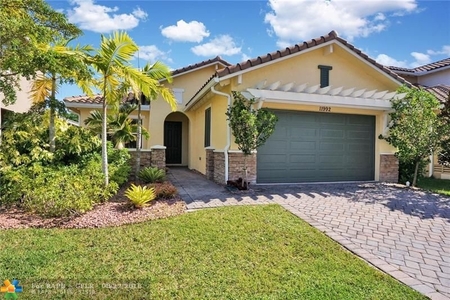 11992 Nw 82nd St, Coral Springs, FL