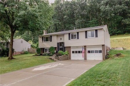 719 Skyview Dr, Cranberry Township, PA