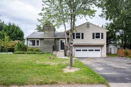 8 Clearbrook Dr, Rochester, NY