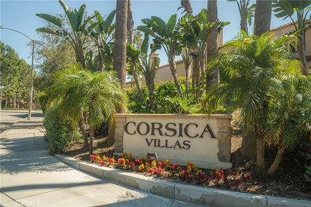 8 Corsica Dr, Newport Beach, CA