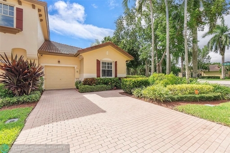 5784 Nw 120th Ave, Coral Springs, FL