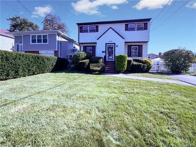 2009 Russell Street, Bellmore, NY, 11710 - Photo 1