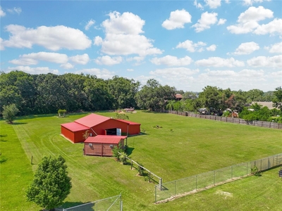 3790 Moores Lake Rd, Dover, FL