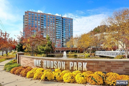 1028 Hudson Park, Edgewater, NJ, 07020 - Photo 1