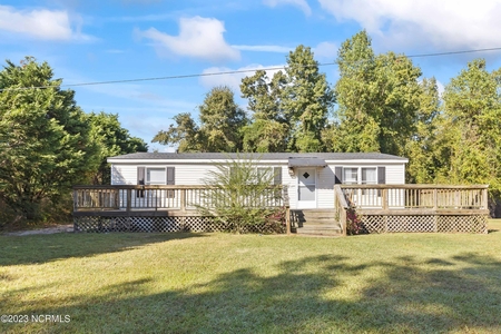106 Bolling Ln, Sneads Ferry, NC