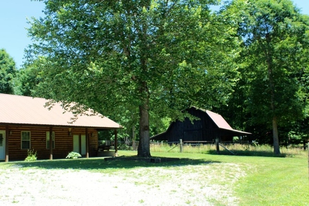 3035 Coon Hunter Lodge Rd, Jamestown, TN