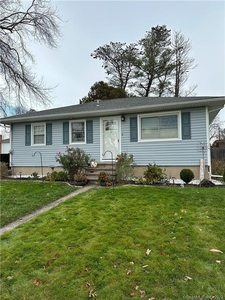 5 Crestwood Ave, Watertown, CT