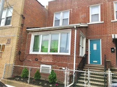 61-10 60 Drive, Queens, NY