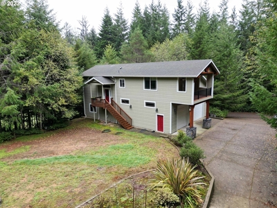 5597 Leanza Dr, Florence, OR