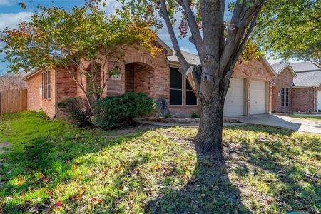 154 Wandering Dr, Forney, TX