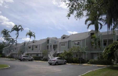 3409 Nw 44th St, Lauderdale Lakes, FL
