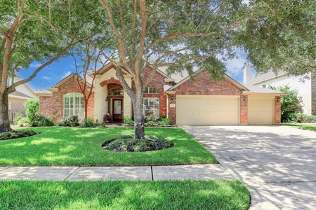 2904 Concord Knoll Dr, Pearland, TX