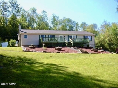 44 Franks Old Rd, Pleasant Mount, PA