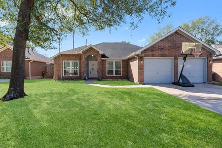 22507 Willow Branch Ln, Tomball, TX