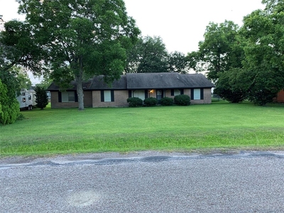 8226 Barry Ave, Hitchcock, TX