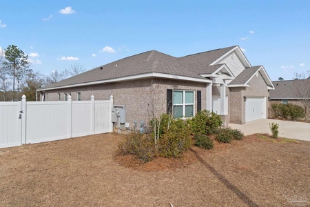 708 Hesed Ct, Cantonment, FL