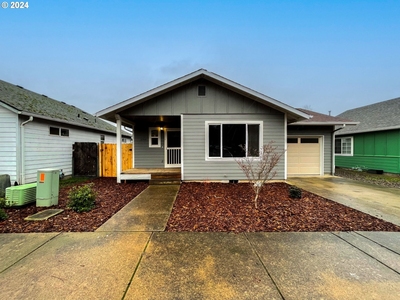 6968 A St, Springfield, OR