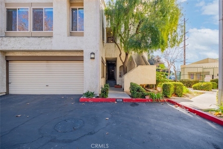 3228 Darby St, Simi Valley, CA