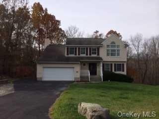 38 Red Hawk Hollow Rd, Wappingers Falls, NY