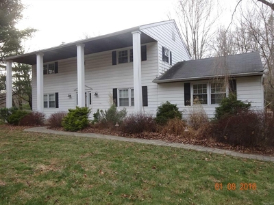 32 Lincoln Rd, Putnam Valley, NY