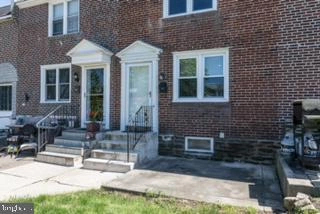 240 Crestwood Dr, Clifton Heights, PA