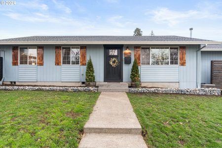 288 W Exeter St, Gladstone, OR