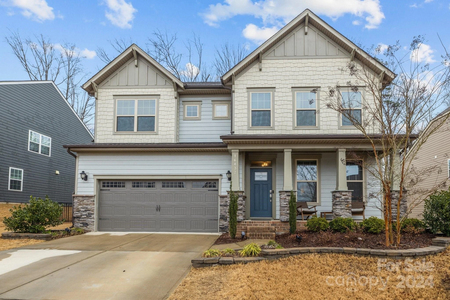 16437 Palisades Commons Dr, Charlotte, NC