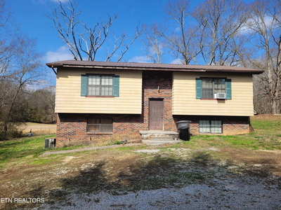 130 Popular Ave, Sweetwater, TN