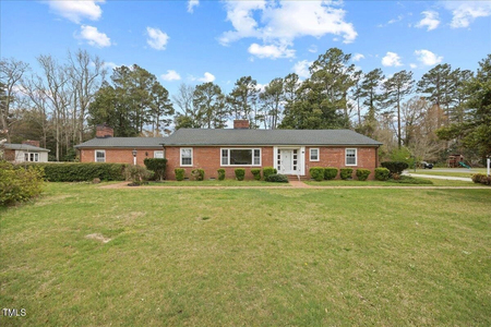 507 E 2nd St, Kenly, NC
