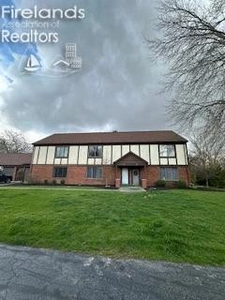 25 Sycamore Dr, Norwalk, OH
