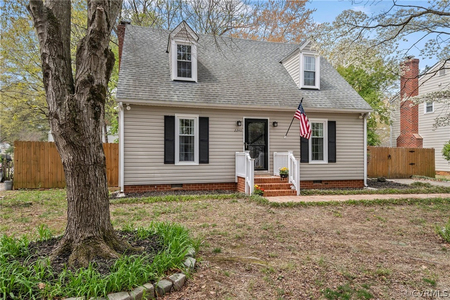 2240 Early Settlers Rd, North Chesterfield, VA